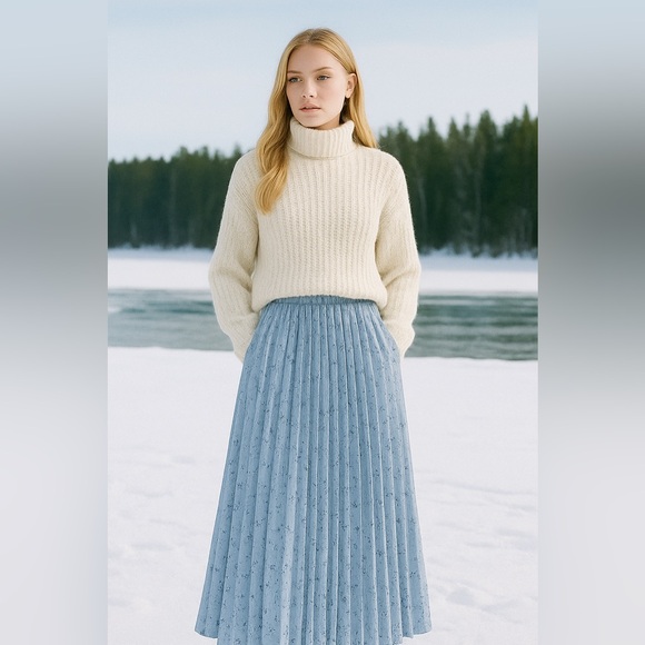 Max Studio Dresses & Skirts - Max Studio Light Blue Floral Pleated A-Line Skirt